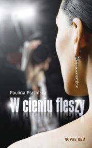 Okładka książki W cieniu fleszy