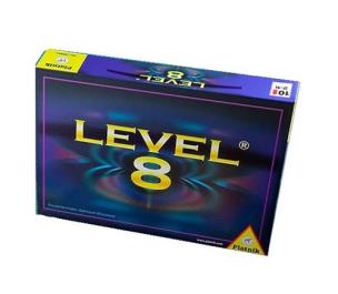 Opakowanie Level 8 - gra planszowa PIATNIK