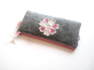 Okładka książki Piórnik POL 036 filcowy Kwiat MESIO.pl