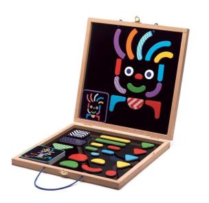 Opakowanie Magnesy drewniane w walizce