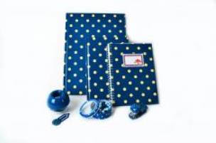 Opakowanie Zeszyt A6 niebieski twarda oprawa - kropki