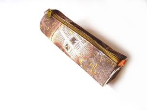 Okładka książki Piórnik POL 011 z nadrukiem Złota Gazeta MESIO.pl