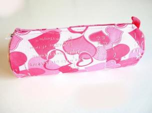 Okładka książki Piórnik POL 016 z nadrukiem Różowe Serca MESIO.pl