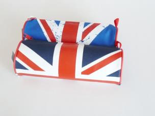 Okładka książki Piórnik POL 034 z nadrukiem Flaga GB MESIO.pl