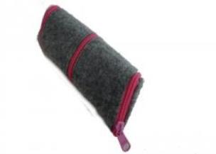 Opakowanie Piórnik POL 084 filcowy różowy zamek MESIO.pl