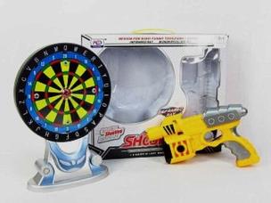 Opakowanie Pistolet 26cm z tarczą 20cm z dźwiękami i światłem