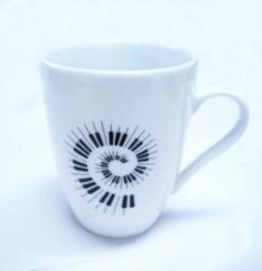 Zdjęcie produktu Kubek biały z autografem Chopina i klawiaturą