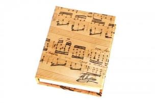 Opakowanie Notesik z kart. samoprzyl. z motywem nut Chopina