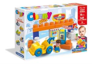 Okładka książki Clemmy Plus klocki. Stacja benzynowa