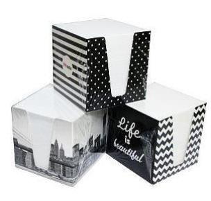 Opakowanie Kostka papierow biała 9x9x9 w kubiku