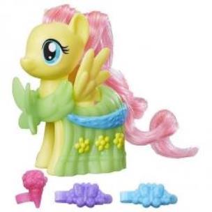 Okładka książki My Little Pony Kucyki na wybiegu Fluttershy