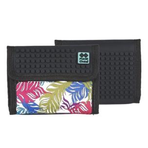 Portfelik w kolorowe piórka. Wydawca: Pipistrello. Multiszop.pl Opakowanie Portfelik w kolorowe piórka