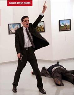 Okładka książki World Press Photo 2017