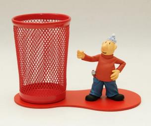 Opakowanie PRZYBORNIK BIURKOWY Z FIGURKĄ MAT (SĄSIEDZI)