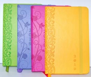 Opakowanie terminarzyk 9x14 Vivella z gumką kolorowy brzeg