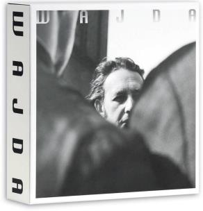 Okładka książki A. Wajda. Antologia filmowa (36 DVD)