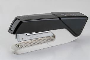 Opakowanie Zszywacz Aris-35 czarny