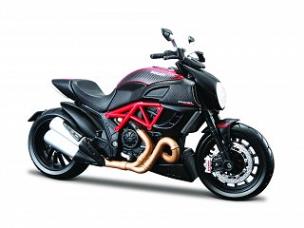 Opakowanie MOTOCYKL DUCATI DIAVEL CARBON SKALA 1:12 MAISTO 31101