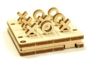 Opakowanie Drewniana gra podróżna 3D Kółko i krzyżyk