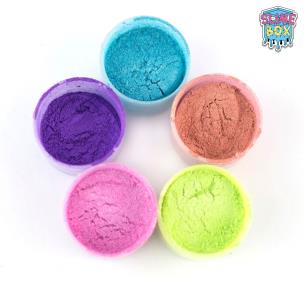 Opakowanie ZESTAW PIGMENTÓW METALICZNYCH 5 X 10 ML