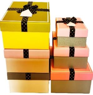 Opakowanie Pudełko White Stripe kwadrat zielone M ROZETTE