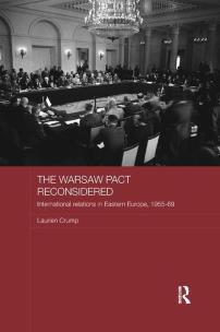 Opakowanie Warsaw Pact Reconsidered