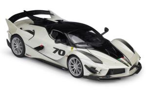 Opakowanie Ferrari FXX-K Evo 1:18 BBURAGO