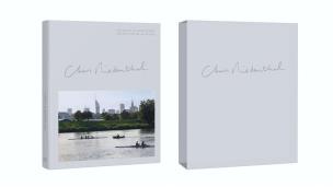 Chris Niedenthal. Notatki z Warszawy w etui. Autor: Chris Niedenthal, Chutnik Sylwia, red. Anna Brzez. Multiszop.pl Okładka książki Chris Niedenthal. Notatki z Warszawy w etui