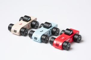 Opakowanie Drewniana zabawka Wyścigówki