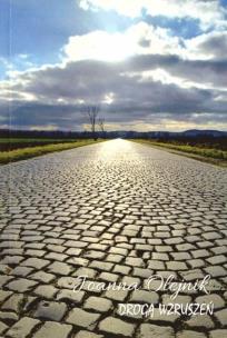 Drogą wzruszeń. Autor: Joanna Olejnik. Multiszop.pl Okładka książki Drogą wzruszeń