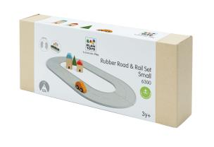 Gumowy tor mały dla aut i pociągów. Wydawca: Plan toys. Multiszop.pl Opakowanie Gumowy tor mały dla aut i pociągów