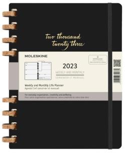 Kalendarz 2023 tyg./mies 12MXL tw. Remake Midnight. Wydawca: Moleskine. Multiszop.pl Opakowanie Kalendarz 2023 tyg./mies 12MXL tw. Remake Midnight