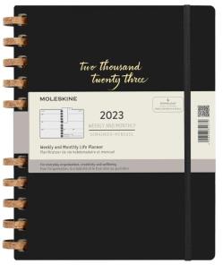 Kalendarz 2023 tyg./mies 12MXXL tw.Remake Midnight. Wydawca: Moleskine. Multiszop.pl Opakowanie Kalendarz 2023 tyg./mies 12MXXL tw.Remake Midnight