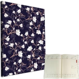 Opakowanie Kalendarz 2025 A4 tygodniowy Magnolie Dark Blue