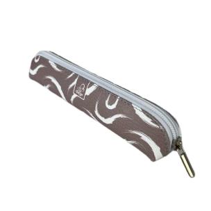 Piórnik mini Maziaje beż. Wydawca: Bee-bee. Multiszop.pl Opakowanie Piórnik mini Maziaje beż