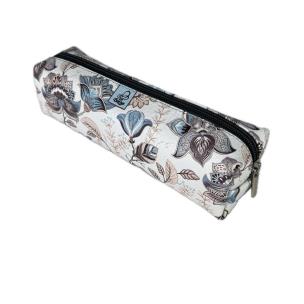 Piórnik prostokąt kostka Paisley kwiaty kawowe. Wydawca: Bee-bee. Multiszop.pl Opakowanie Piórnik prostokąt kostka Paisley kwiaty kawowe