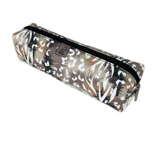 Piórnik prostokąt kostka Panterka w cętki. Wydawca: Bee-bee. Multiszop.pl Opakowanie Piórnik prostokąt kostka Panterka w cętki