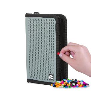 Piórnik szkolny na suwak z szarym panelem. Wydawca: Cass Film. Multiszop.pl Opakowanie Piórnik szkolny na suwak z szarym panelem