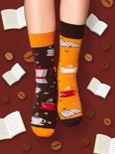 Skarpety KSIĄŻKI I KAWA 36-40. Wydawca: Nadwyraz. Multiszop.pl Opakowanie Skarpety KSIĄŻKI I KAWA 36-40