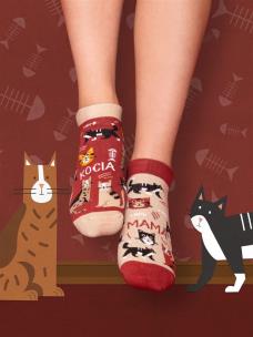 Skarpety stopki Kocia mama 39-42. Wydawca: Nadwyraz. Multiszop.pl Opakowanie Skarpety stopki Kocia mama 39-42