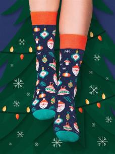 Skarpety świąteczne / BOMBKI / 43-46. Wydawca: Nadwyraz. Multiszop.pl Opakowanie Skarpety świąteczne / BOMBKI / 43-46