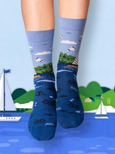 Skarpety żagle 36-40. Autor: Nadwyraz.com. Multiszop.pl Okładka książki Skarpety żagle 36-40