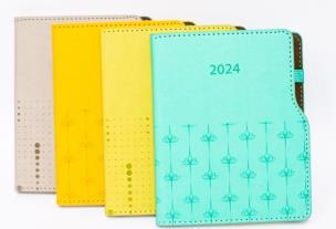 Opakowanie Terminarz 2024 tygodniowy A6+ wcięcie MIX