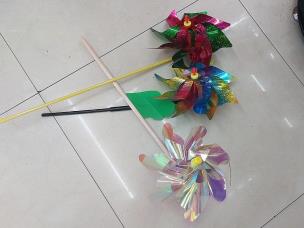 Opakowanie Wiatrak brokatowy 24cm MIX