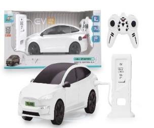 Opakowanie Auto RC ze stacją do ładowania białe