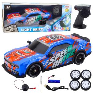 Auto sportowe R/C podświetlana karoseria niebieski. Wydawca: Leantoys. Multiszop.pl Opakowanie Auto sportowe R/C podświetlana karoseria niebieski