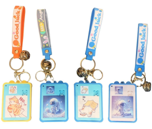 Brelok układanka przesuwna z dzwonkiem MIX. Wydawca: Trifox. Multiszop.pl Opakowanie Brelok układanka przesuwna z dzwonkiem MIX