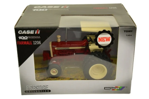 Opakowanie Britains Traktor Case IH Farmall 1206 TOMY