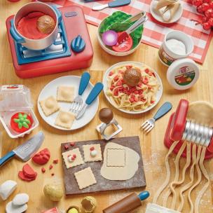 Creative Chefs Italian Dinner Kit. Wydawca: Little tikes. Multiszop.pl Opakowanie Creative Chefs Italian Dinner Kit