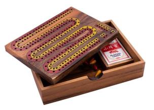 Opakowanie Cribbage w drewnianym pudełku z kartami